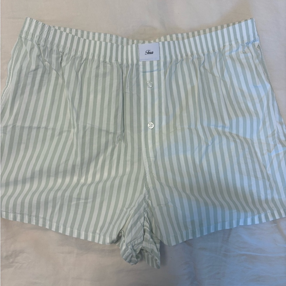 TNA Dally Shorts